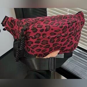 Fashion Leopard Print Fanny pack NEW.